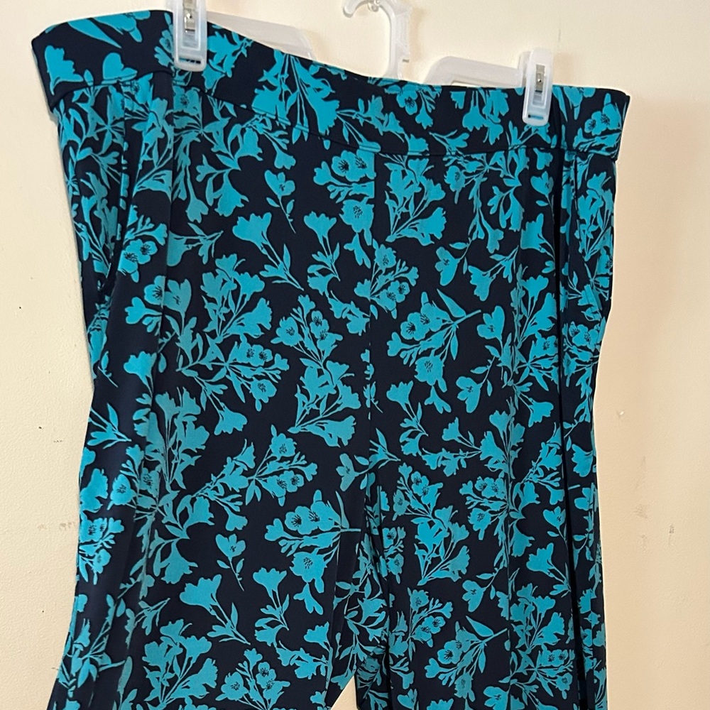 Lane Bryant Blue Floral Tropical Wide Leg Pants Pull On High Rise Plus Sz 26/28